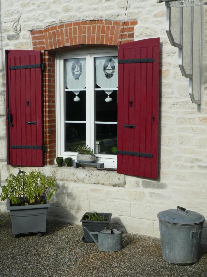 Chambre D'Hotes "Les Paturelles" Fougeres-sur-Bievre Exterior photo